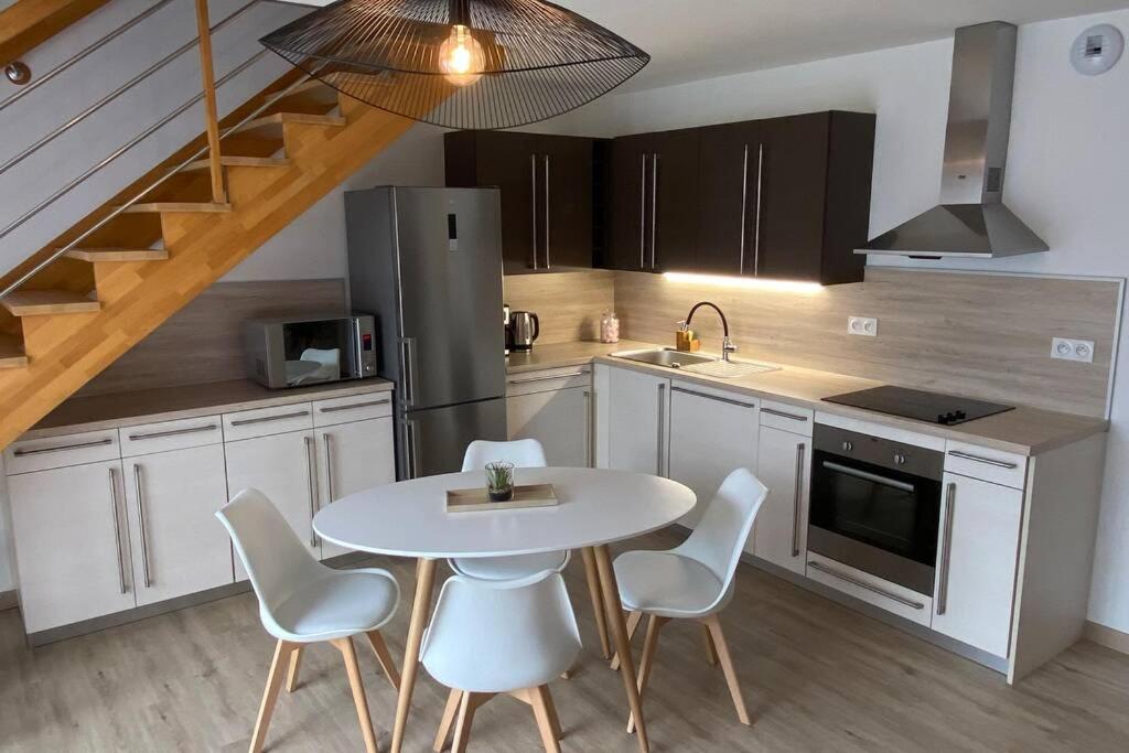 Appartement Maison En Duplex 80M² Jardin Terrasse Saint-Julien-les-Villas Esterno foto